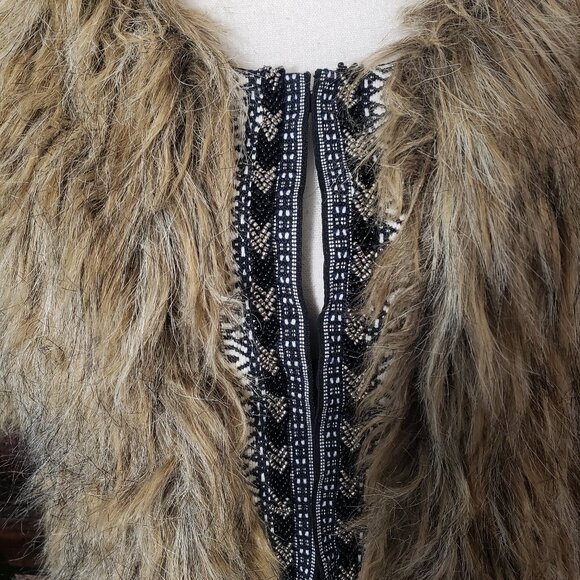 Shyanne XL Sweater Vest Faux Fur Beaded Embellished - Picture 7 of 11